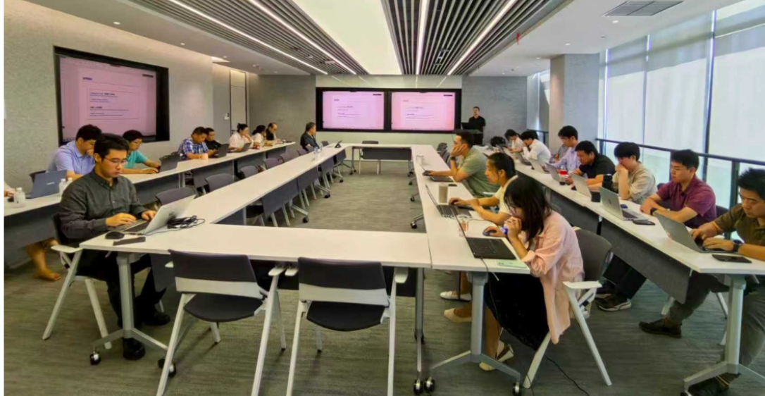 上海制药 AI 实战项目收官：CAIE 认证课程赋能，构建企业级 AI 生产力新范式